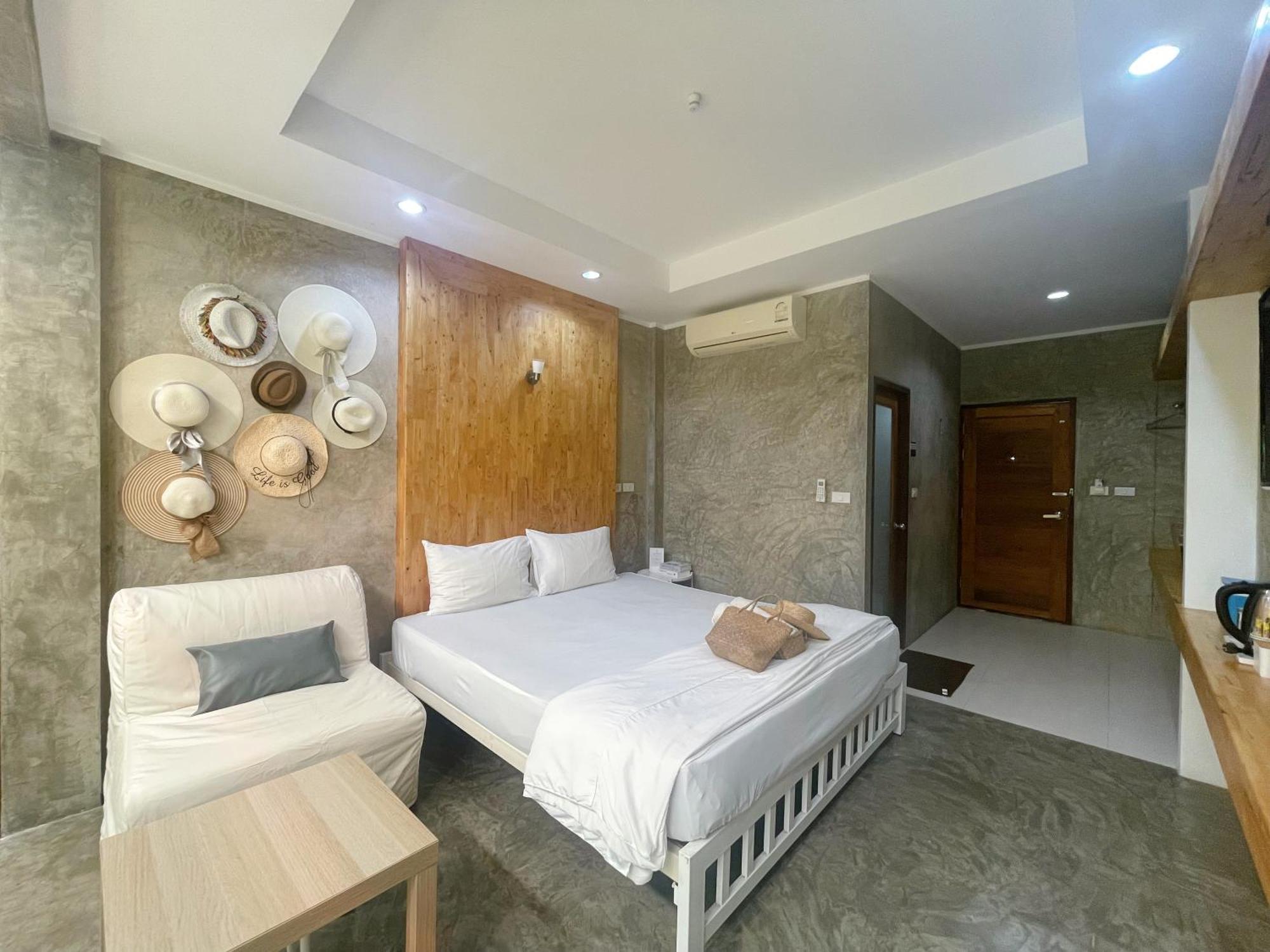 Check-In Resort Koh Larn Экстерьер фото