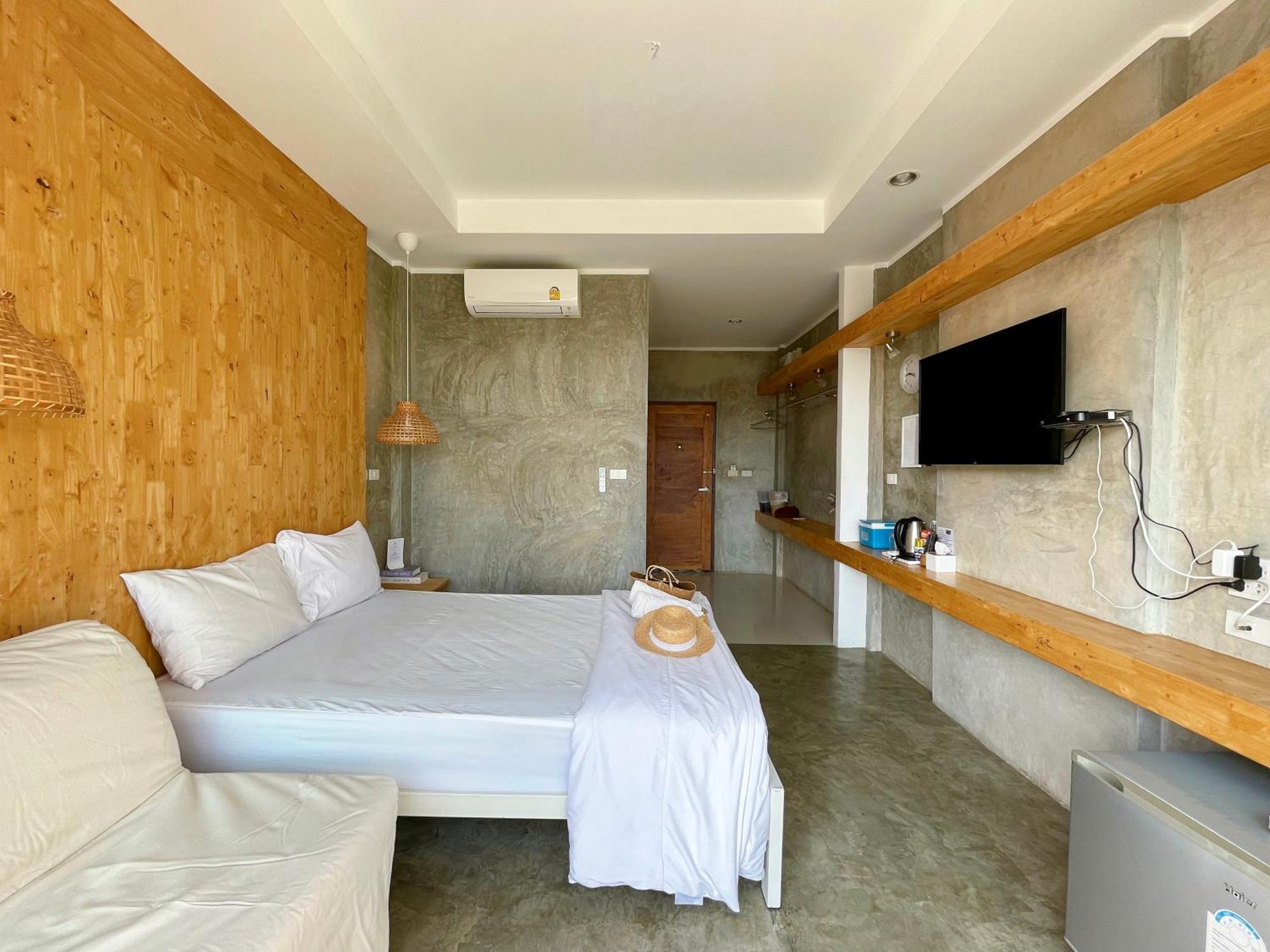 Check-In Resort Koh Larn Экстерьер фото