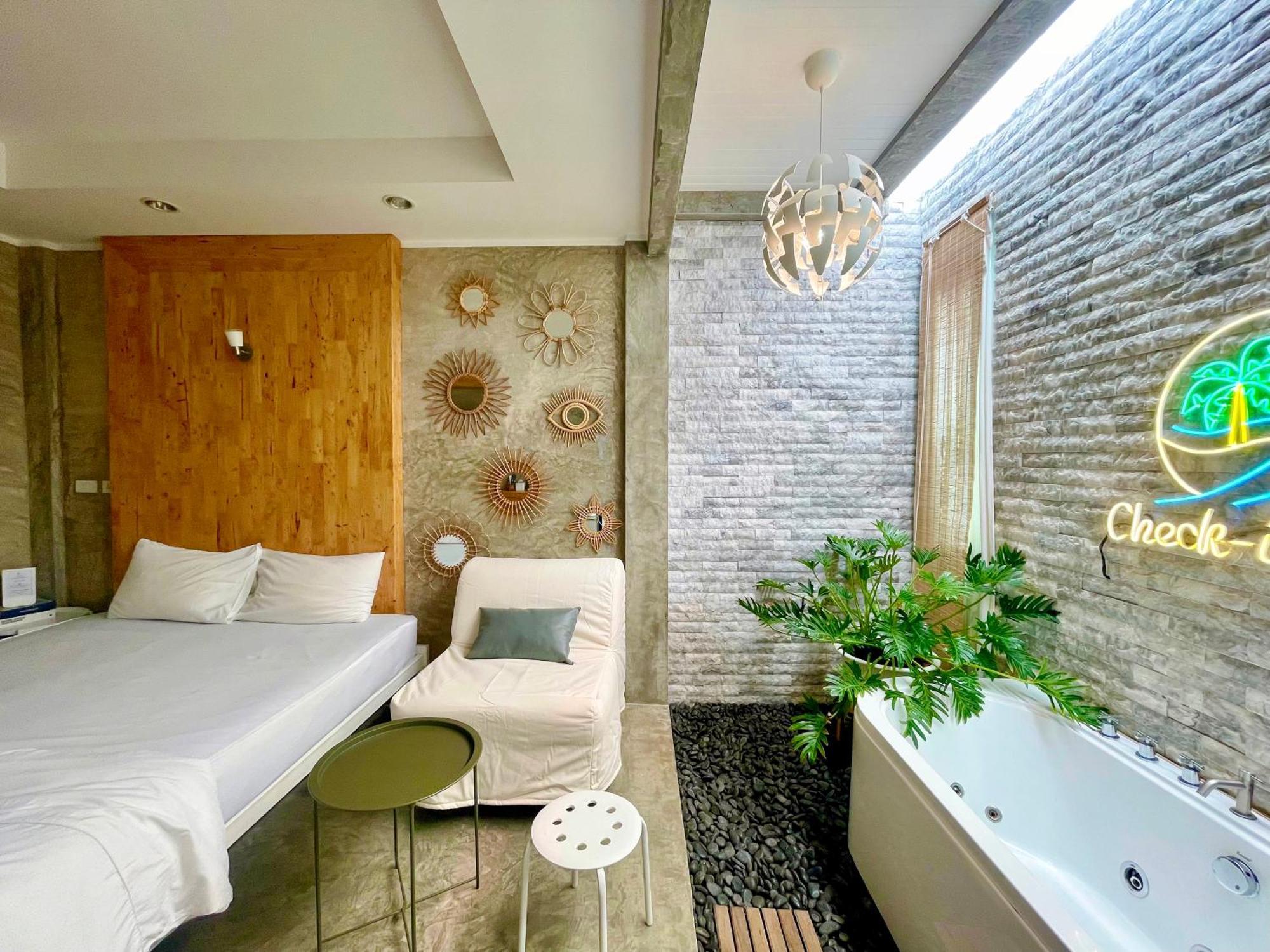 Check-In Resort Koh Larn Экстерьер фото