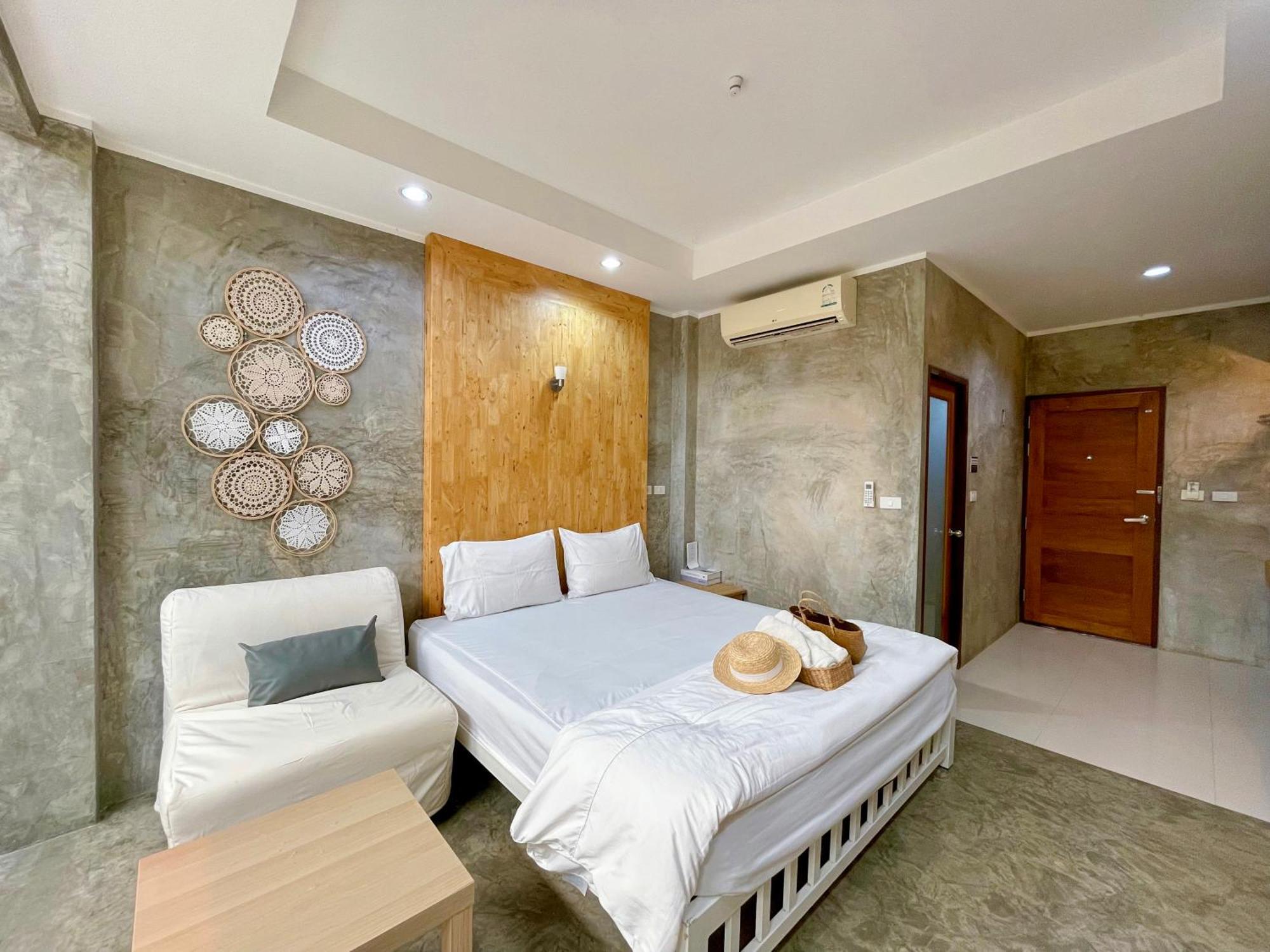 Check-In Resort Koh Larn Экстерьер фото